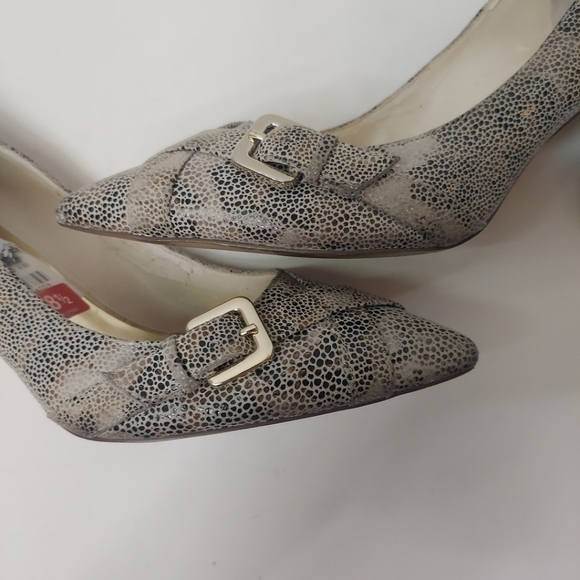 INC International Concepts Women’s Snakeskin Pointed Toe Pumps Size 8.5 Heels - Picture 12 of 13